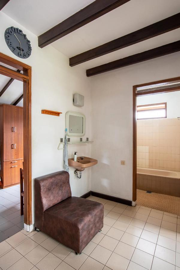 Prananto'S Villa レムバン エクステリア 写真