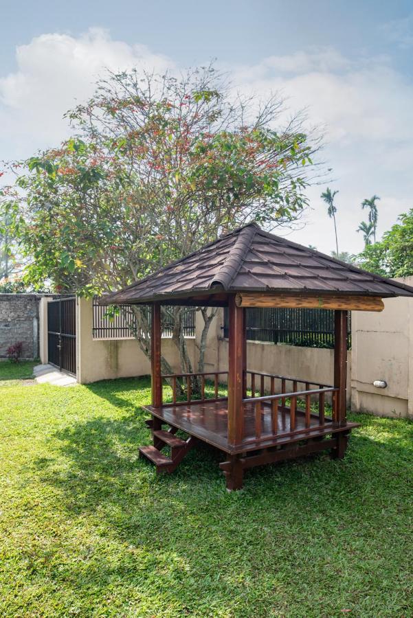 Prananto'S Villa レムバン エクステリア 写真